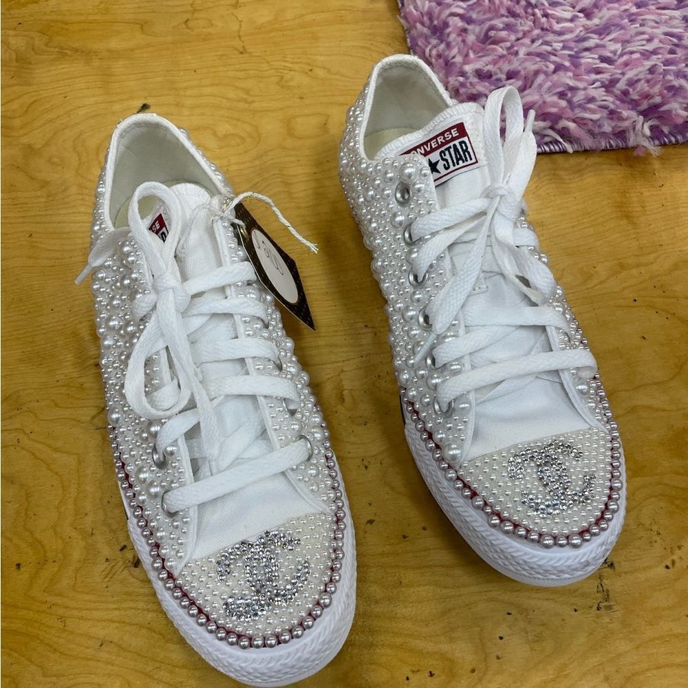 Converse - Picture 3 of 3